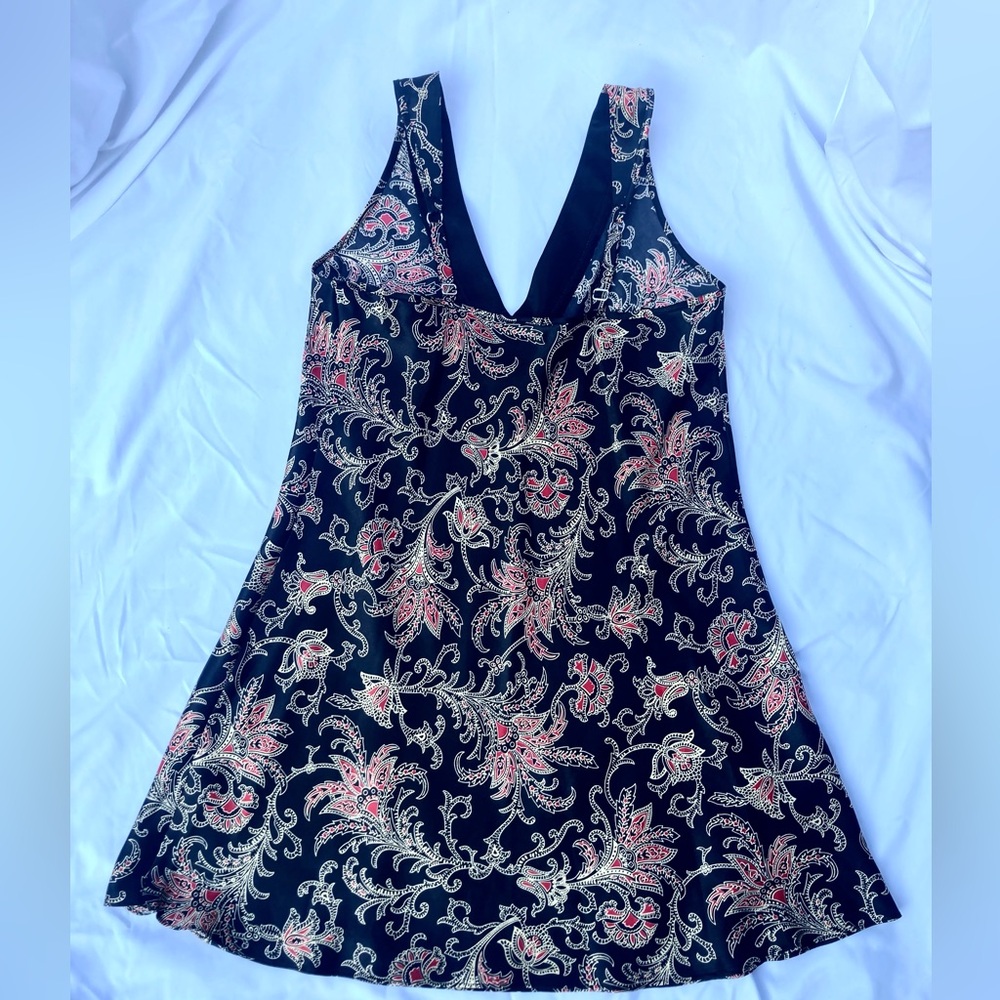Women’s Jones New York Black & Red Floral V-Neck Sleeveless Nightgown Size Small - Picture 6 of 7
